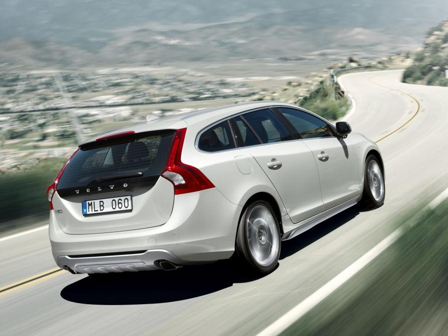  Volvo V60 2010 года  (фото 38 из 55)